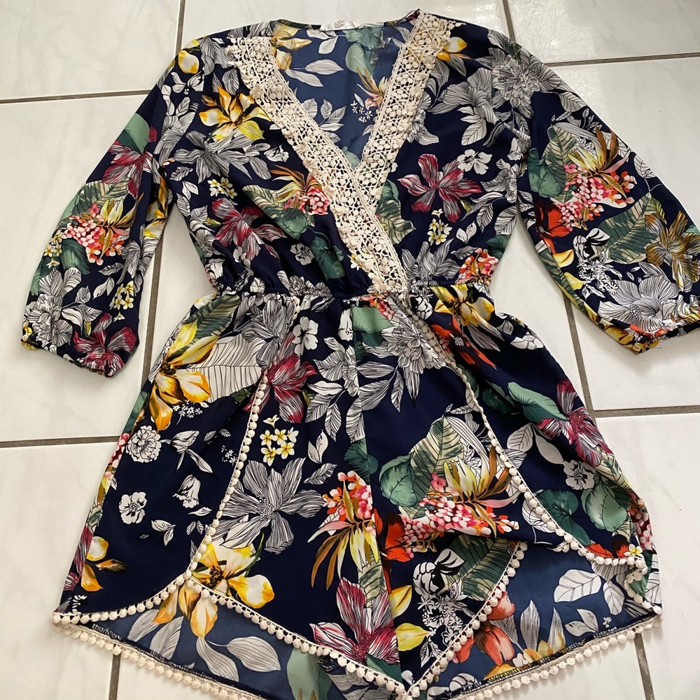 Floral romper size M